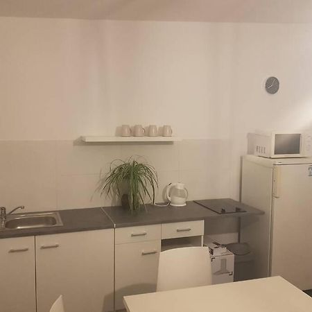 Petite Maison Au Calme Appartement Macey  Buitenkant foto