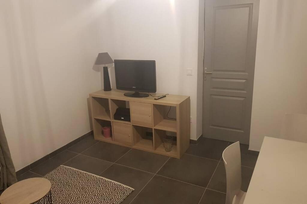 Petite Maison Au Calme Appartement Macey  Buitenkant foto